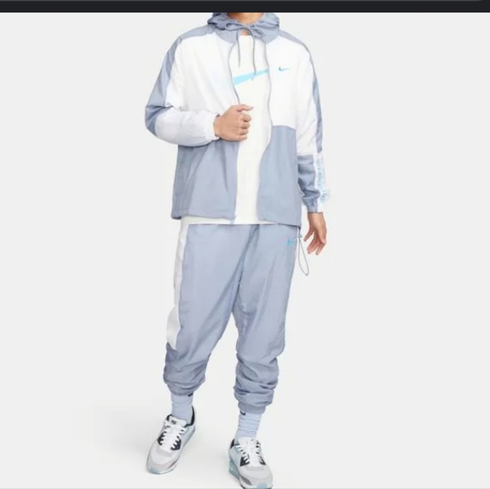 Nike Hooded Woven Jacket